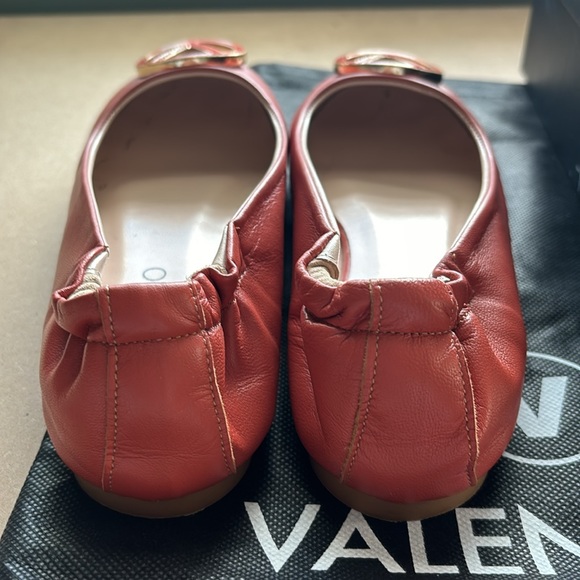 Valentino Calliope Flat - Picture 4 of 6